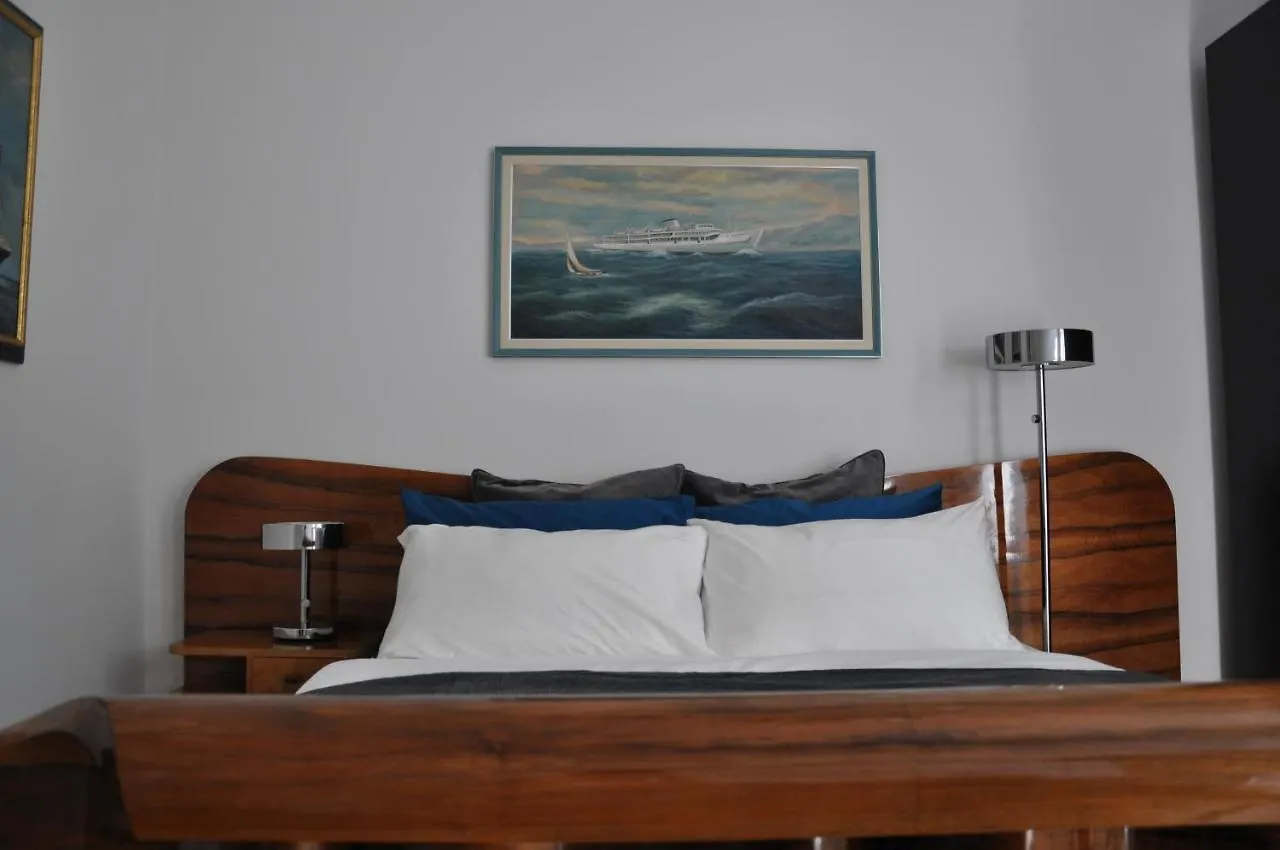 Deluxe Beachfront Apartment Klara, Lovran 0*,